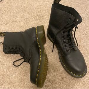 Dr. Martens Pascal Virginia 8-Eye Combat Boot